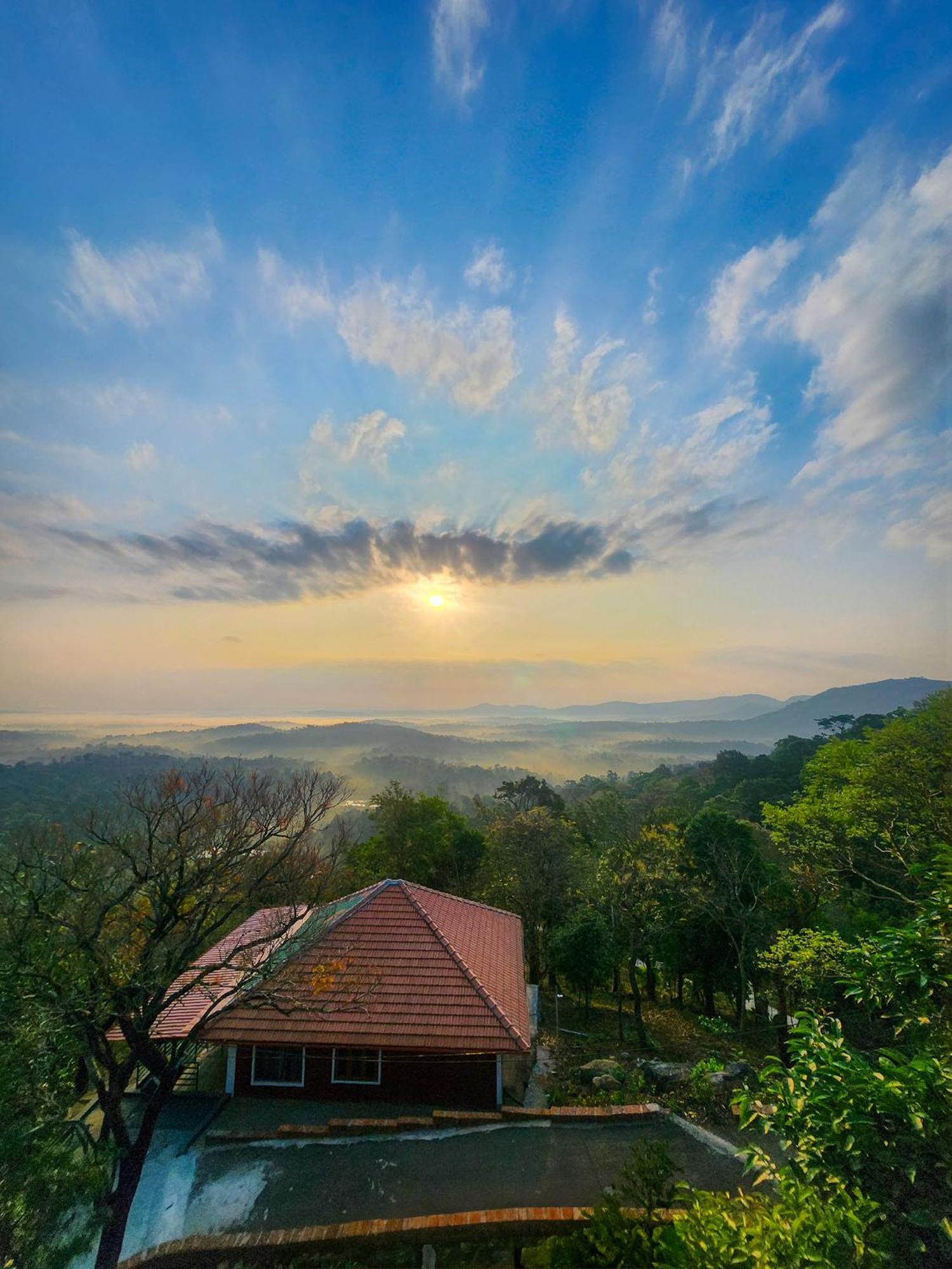 Celestial Heights Homestay Kurchi 외부 사진